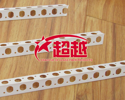 陽角角條可以在灰泥工程之棱線上形成直邊抵抗破裂或龜裂，并保護(hù)及補(bǔ)強(qiáng)灰泥最脆弱的部分，其網(wǎng)翼可以在棱線的任何一側(cè)牢固地錨入所抹灰泥的全部深度中。