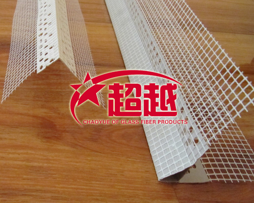 無網(wǎng)滴水線做法：1、基層處理：一般滴水線(槽)做在窗過梁下口，若混凝土表面很光滑應(yīng)對其表面進(jìn)行“毛化處理”：一是“鑿毛”，即用鏨子剔毛，剔去光面，使其粗糙不平。另一種方法是“甩毛”，即在清理干凈的混凝