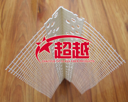 護角條是一種在墻體上作業(yè)使用的，使墻角更加整潔美觀的一種型材。除美觀之外，護角條同時加固了墻角，避免墻角出現(xiàn)凹痕和其他損壞。護角條有很多類型可以供客人按照建筑物的設(shè)計和個人的喜好來選擇。
